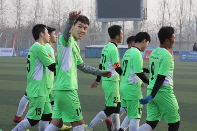 浓眉38+12詹姆斯27+10 湖人力克猛龙终结连败